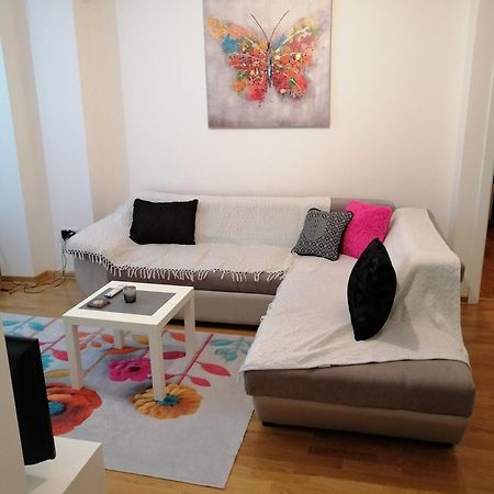 Butterfly Apartment Cacak Exterior photo
