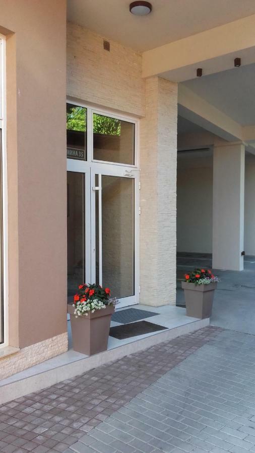Butterfly Apartment Cacak Exterior photo