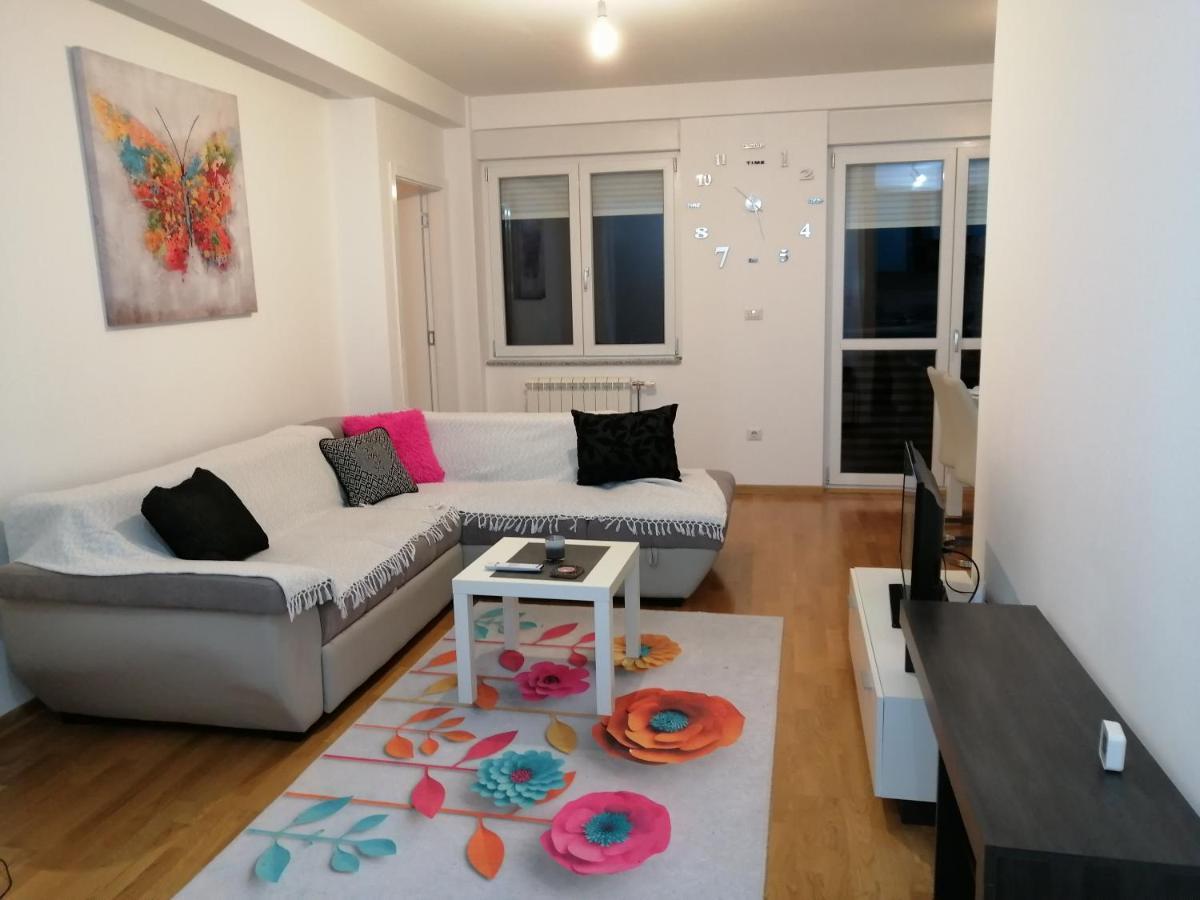 Butterfly Apartment Cacak Exterior photo